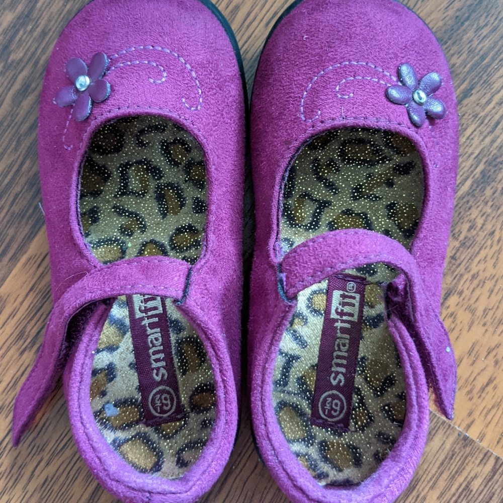 Smart Fit fuchsia Mary Jane style shoes